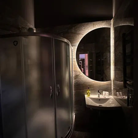 Smart Parys Appartamento Užhorod